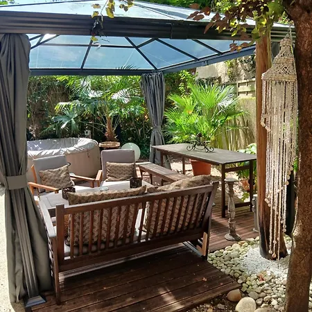 Appartement Avec Jardin De 30M2 Privatif Centre De Sarlat Buitenkant foto