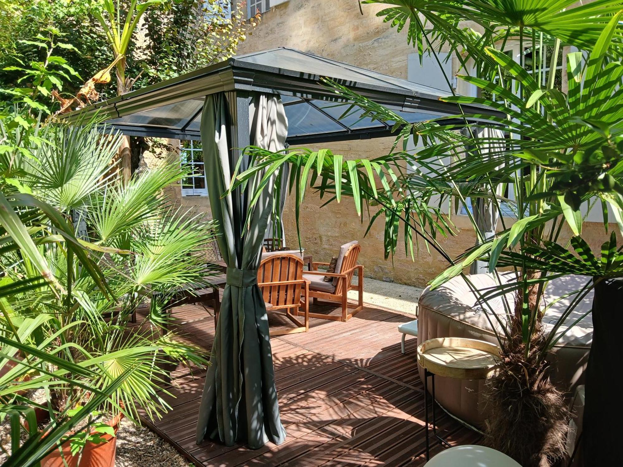 Apartment Avec Jardin De 30m2 Privatif Centre De *